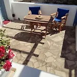 Andros Guesthouses * Андрос