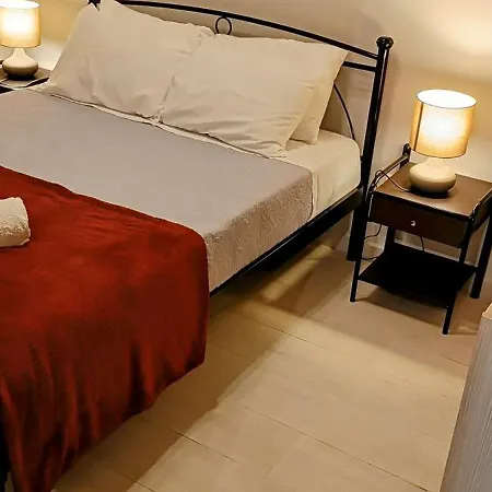 Andros Guesthouses * Andros Town