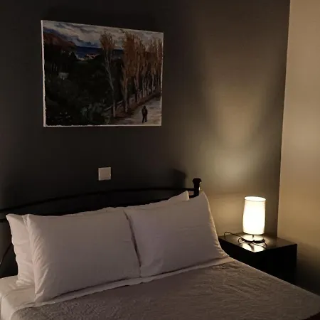 Andros Guesthouses Apartment *
