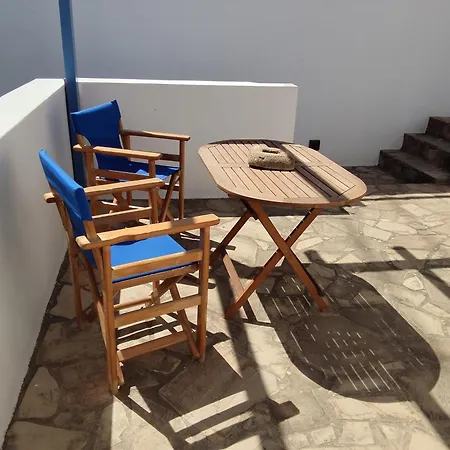 Andros Guesthouses * Andros Town