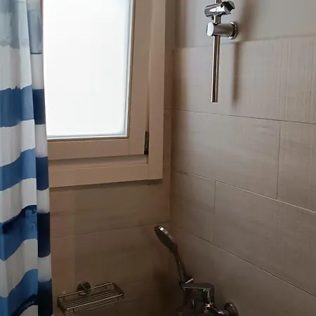 Andros Guesthouses Apartment *