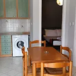 Andros Guesthouses 아파트 *