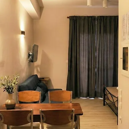 Andros Guesthouses *